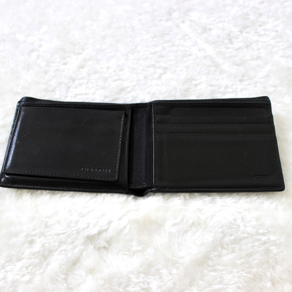 Coach classic men’s wallet - Picture 3 of 5